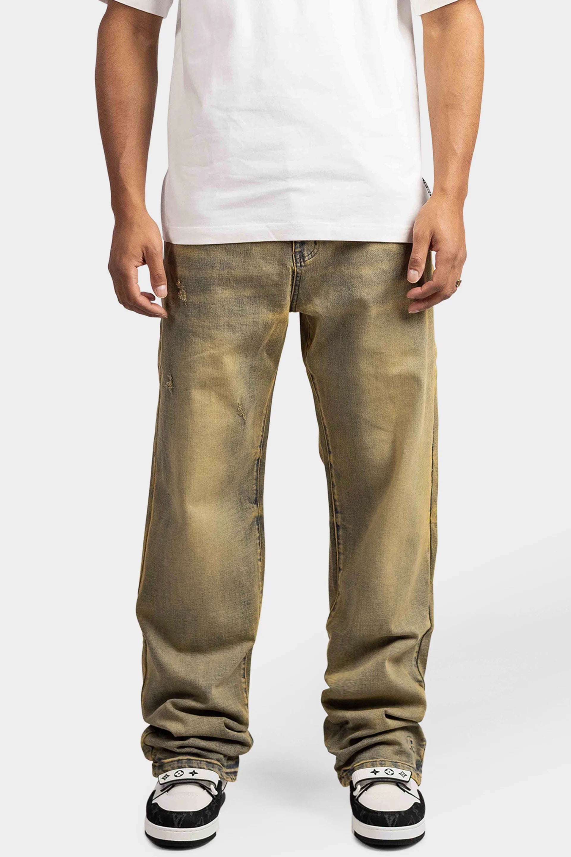 Embossed washed jeans